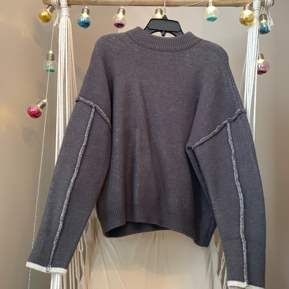 Waverly- L Womens thick gray and white accents sweater.